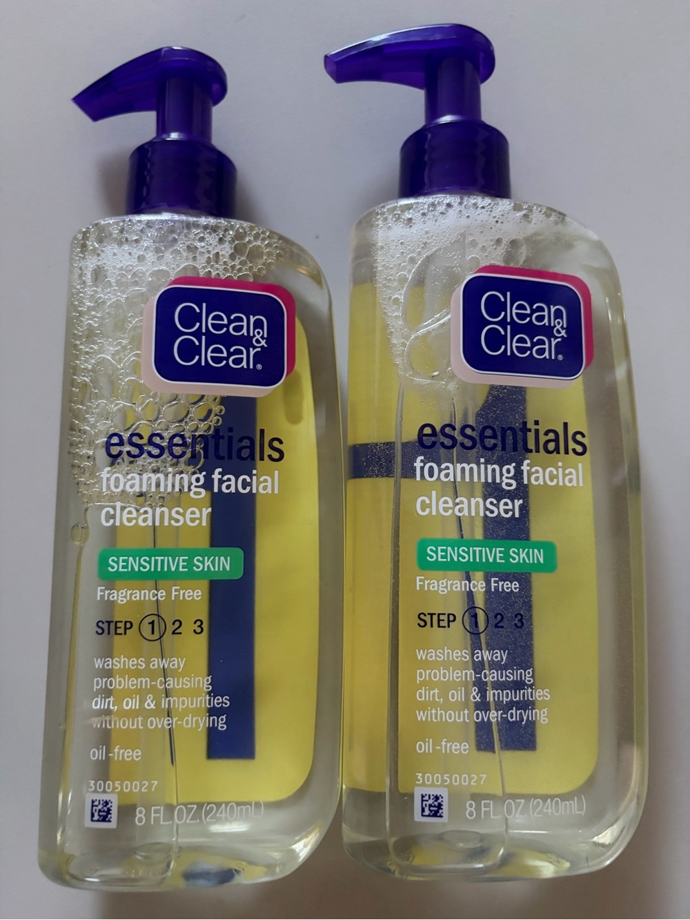 (2) Discontinued Clean & Clear Essentials Foaming Facial Cleanser Sensitive Skin